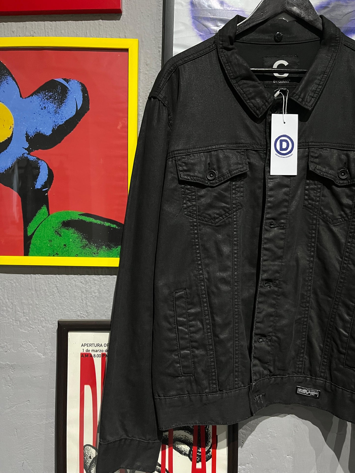 Jacket G by Guess
Denim encerado
Talla:L