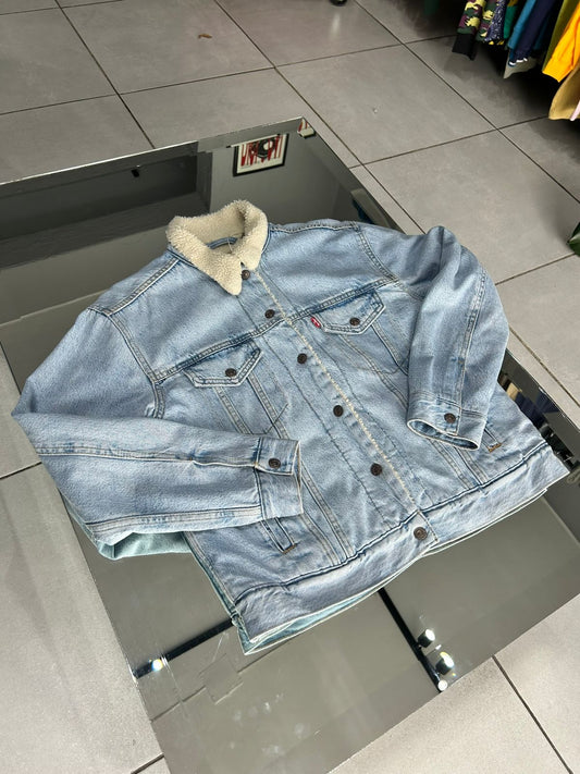 Levi’s sherpa
